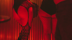 Mujeres en una fiesta S+